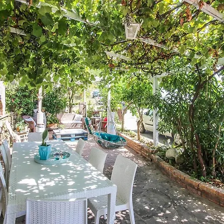 Holiday home 3 Bedroom Cozy In Casalsottano Casal Sottano
