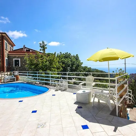 3 Bedroom Cozy In Casalsottano *