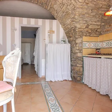 3 Bedroom Cozy In Casalsottano * Casal Sottano