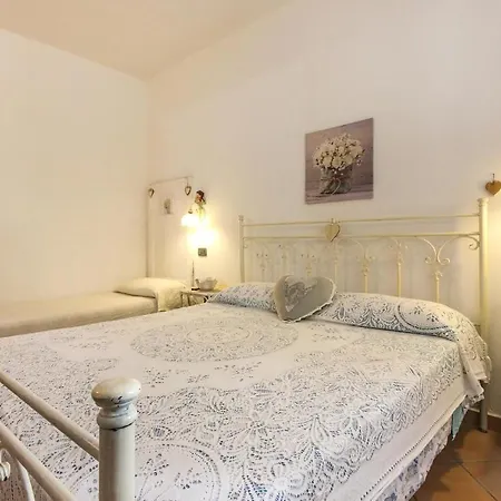 3 Bedroom Cozy In Casalsottano *