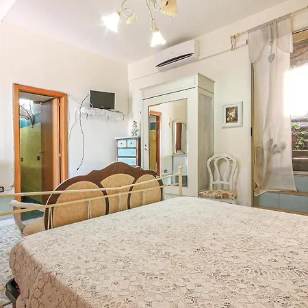 3 Bedroom Cozy In Casalsottano * Casal Sottano