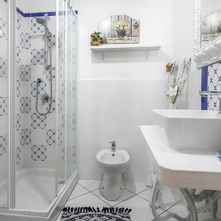 3 Bedroom Cozy In Casalsottano Holiday home