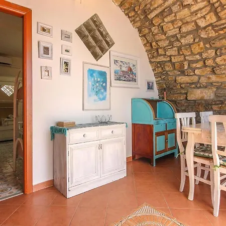 3 Bedroom Cozy In Casalsottano Holiday home