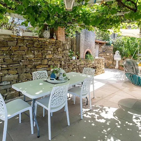 3 Bedroom Cozy In Casalsottano Дом отдыха Casal Sottano